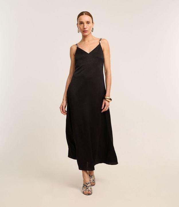 Vestido Reto Midi em Cetim com Pérolas na Alça Dupla - 1