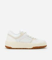 Tênis com Sola Baixa e Recortes - 1