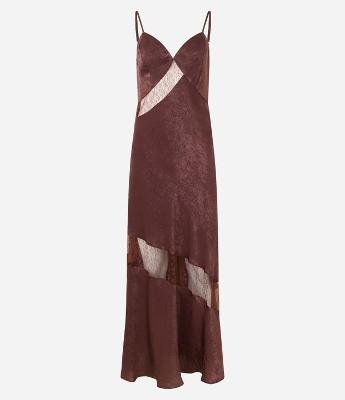Vestido Evasê Longo em Cetim com Detalhes de Renda e Textura
