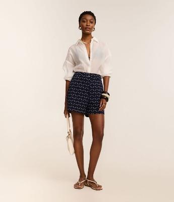 Short Reto Alfaiatado com Botões Duplos e Estampa Geométrica