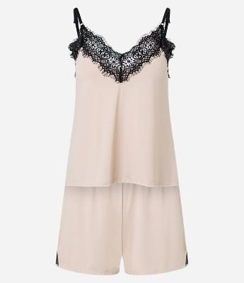 Pijama Short Doll em Microfibra com Detalhe de Renda Contrastante