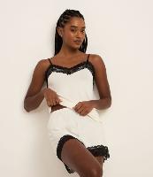 Pijama Short Doll em Viscose com Alcinha e Aplicação de Renda - 3