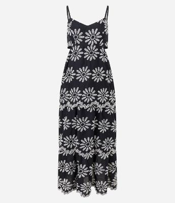 Vestido Evasê Longo em Laise com Bordado Floral Vazado