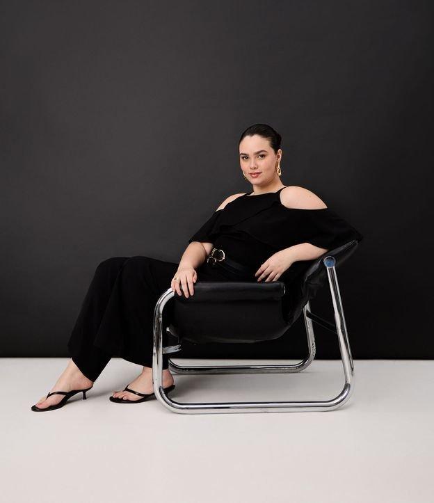 Macacão Alfaiataria em Crepe com Babados Curve & Plus Size - 3