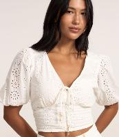 Blusa com Manga Bufante Amarração e Abotoamento com Textura Floral - 2