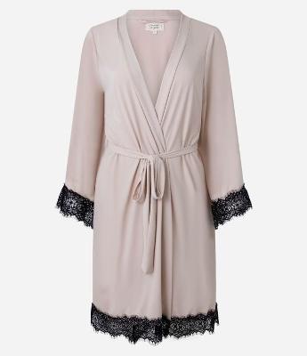 Robe em Microfibra com Detalhes de Renda