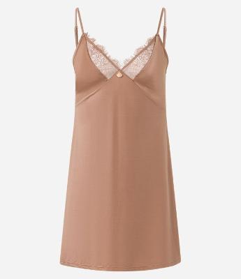 Camisola em Microfibra Acetinada com Detalhe de Renda