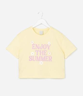 Camiseta Infantil Boxy com Flor em Crochê Enjoy The Summer - Tam 5 a 14 Anos