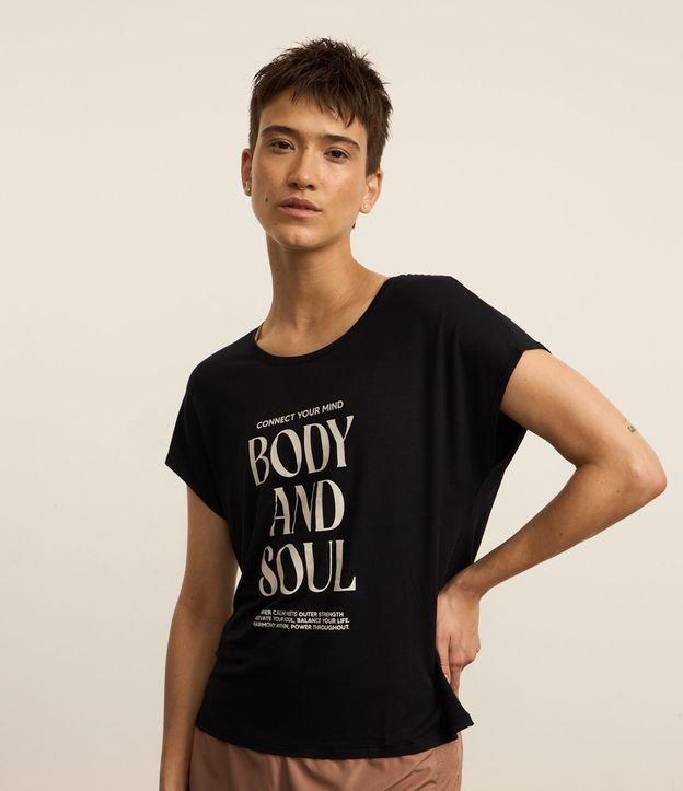 Camiseta Ampla Esportiva em Viscose com Estampa Body and Soul - 2