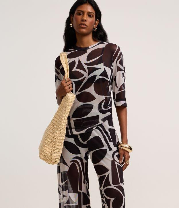 Calça Reta em Tule com Estampa Abstrata - 2