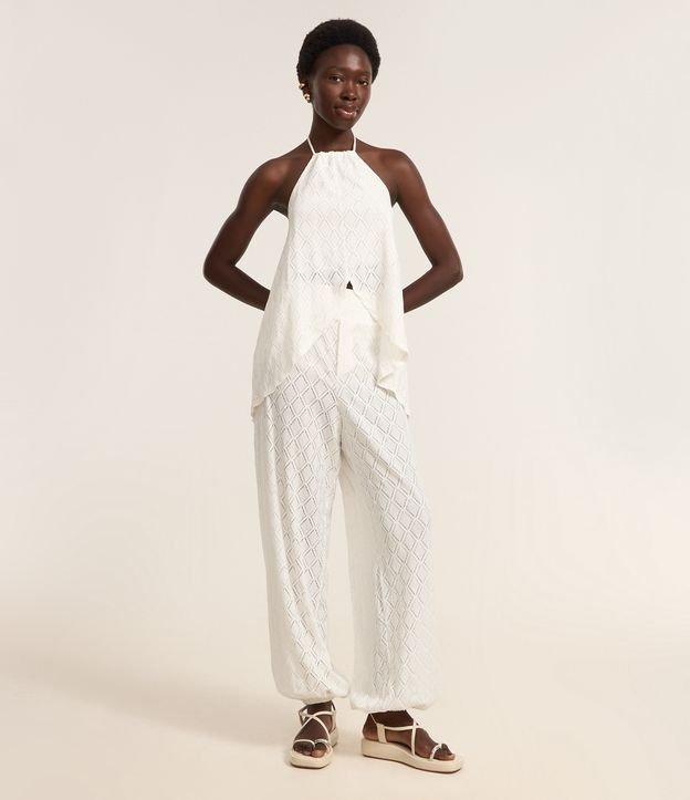 Blusa Sem Manga com Textura e Abertura Frontal - 2