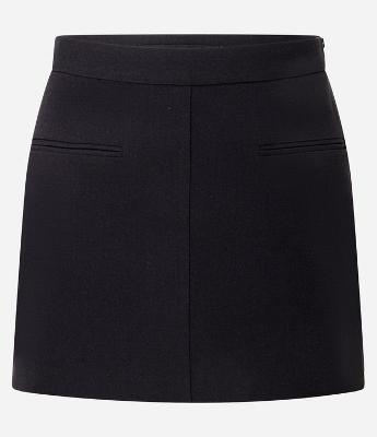 Short Saia Ajustado Alfaiatado com Mini Bolsos