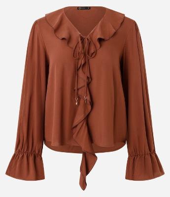 Blusa em Viscose com Babados no Decote e Punho