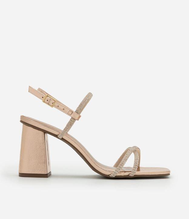 Sandália com Tiras Finas Cruzadas Brilhosas - 1