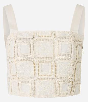 Blusa Cropped em Laise de Efeito Crochê com Entremeios