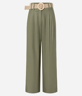 Calça Wide Leg em Viscolinho com Cinto de Ráfia