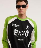 Camiseta Boxy com Estampa Localizada e Detalhes Contrastantes - 1