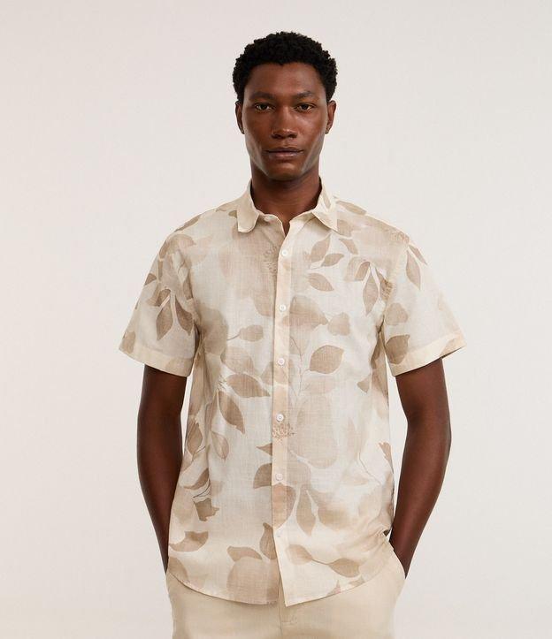 Camisa Comfort em Algodão com Estampa Floral Folhagem - 1