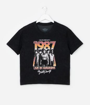 Camiseta Infantil Relaxed com Estampa Stranger Things - Tam 7 a 14 Anos