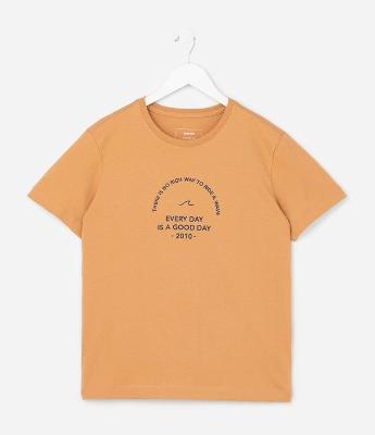 Camiseta Infantil Regular com Estampa Mini Silk - Tam 5 a 14 Anos