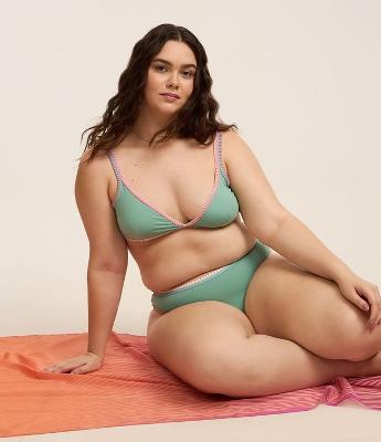 Biquíni Top Triangulo Fixo em Microfibra com Detalhe de Crochê Contrastante Curve & Plus Size
