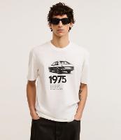 Camiseta Manga Curta Meia Malha com Estampa Lettering Carro 1975  - 1