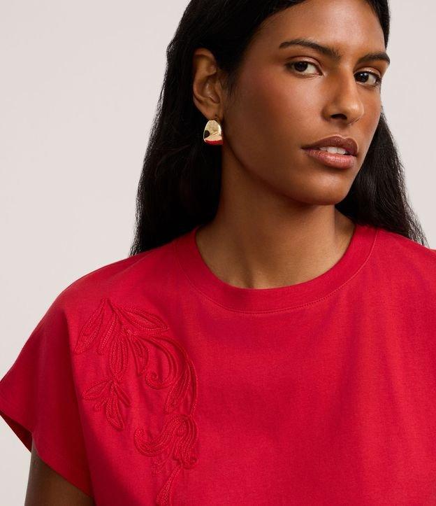 Blusa Slim em Viscose com Bordado Folhagem - 2
