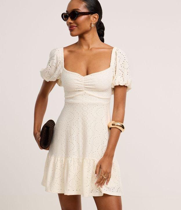 Vestido Curto em Laise com Manga Bufante e Bordado Vazado - 1