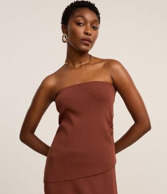 Blusa Slim Texturizada e Sem Alça com Barra Assimétrica