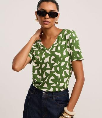 Blusa em Viscolycra com Decote V e Estampa Abstrata