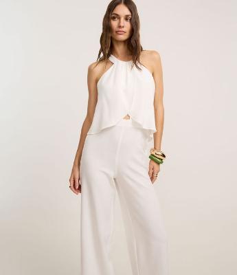 Macacão em Crepe com Gola Halter e Sobreposição Franzida