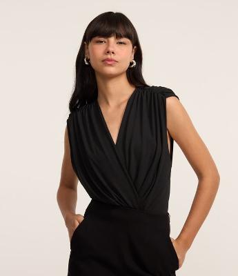 Body com Decote V Transpassado e Ombreiras