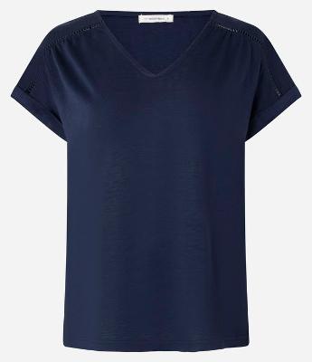 Blusa em Flamê com Entremeio na Manga Dobrada
