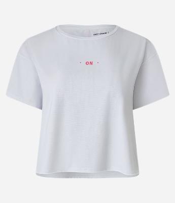 Camiseta Cropped Esportiva em Microfibra Texturizada com Detalhe nas Costas