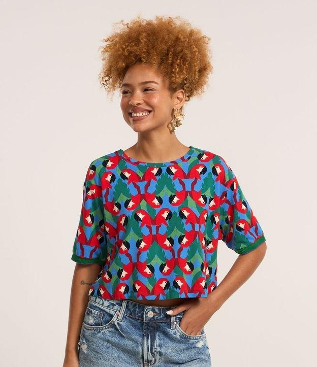 Blusa T-shirt em Viscose com Estampa Tropical Geométrica - 1