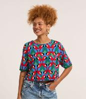 Blusa T-shirt em Viscose com Estampa Tropical Geométrica - 1