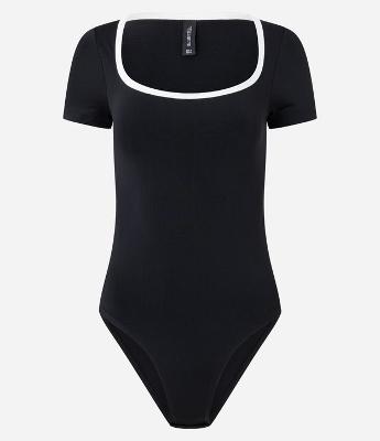 Body em Microfibra com Viés Contrastante no Decote