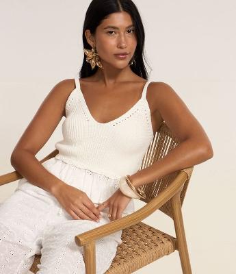 Blusa em Tricô com Alças  e Babados