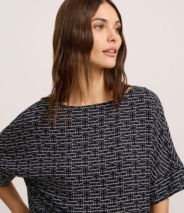 Blusa em Chiffon com Decote Redondo e Estampa Geométrica - 1