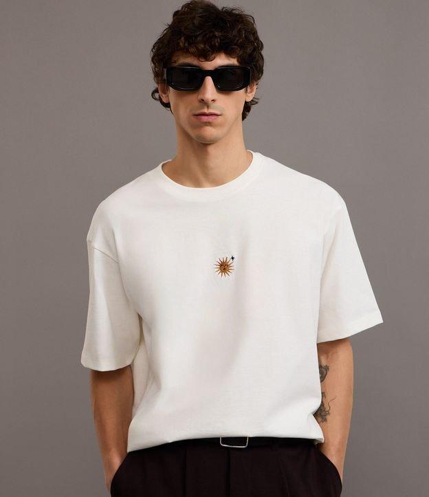 Camiseta Boxy em Algodão com Mini Silk Bordado - 1