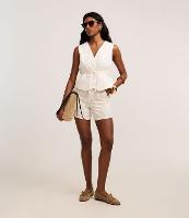 Short Cintura Alta Listrado em Sarja com Cós Alfaiatado - 2