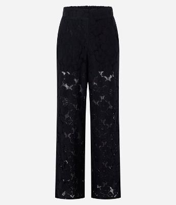 Calça Reta em Renda Floral com Forro