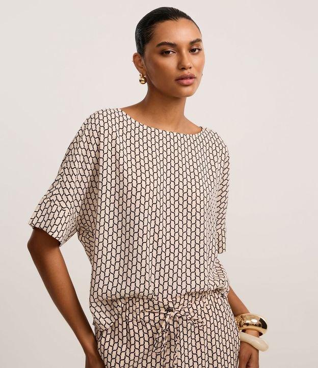 Blusa em Chiffon com Decote Redondo e Estampa Geométrica - 1