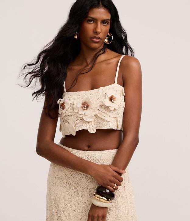 Blusa Cropped de Alça em Tricô com Flores Aplicadas - 2