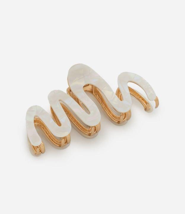 Piranha de Cabelo em Formato Ondulada em Resina - 1