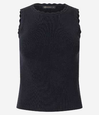 Blusa em Tricô com Efeito Nuvem na Gola e Cava