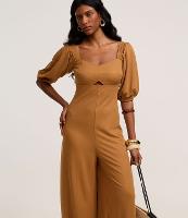 Macacão Pantalona em Viscose com Decote Coração com Manga Bufante - 1