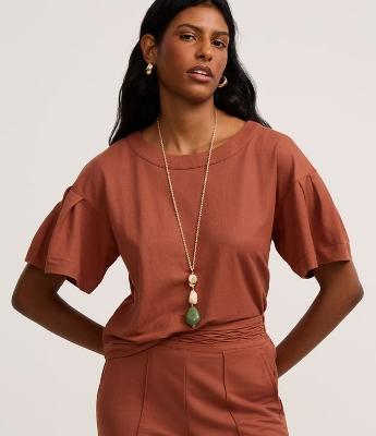 Blusa T-Shirt Boxy em Orly com Pregas nas Mangas