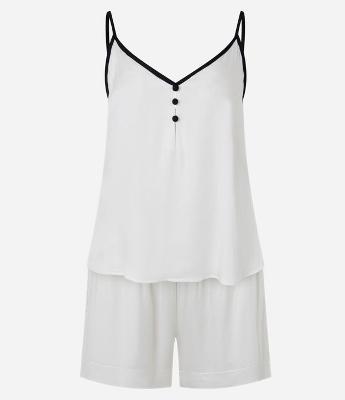 Pijama Short Doll em Cetim de Viscose com Viés Contrastante