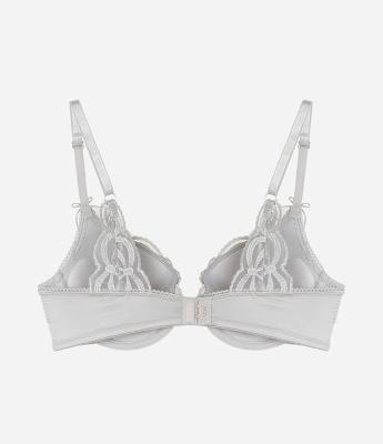 Sutiã Base em Tule com Bojo Oco e Bordado de Laços